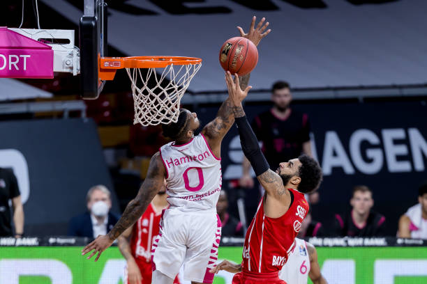 伐和犀利的 伐和犀利的