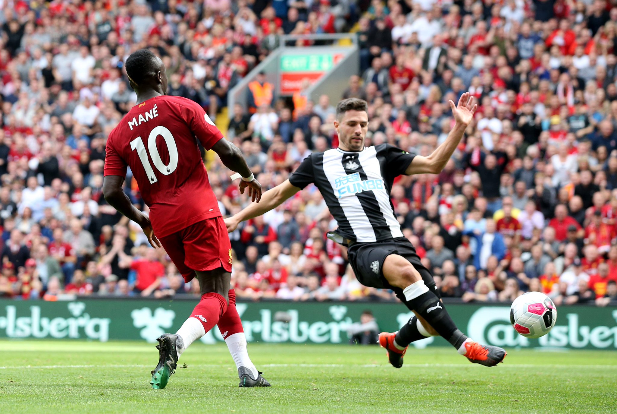 碰法律红线 碰法律红线