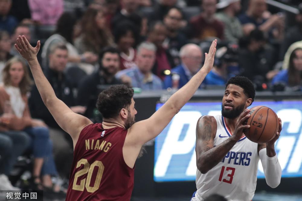 备受瞩目 备受瞩目