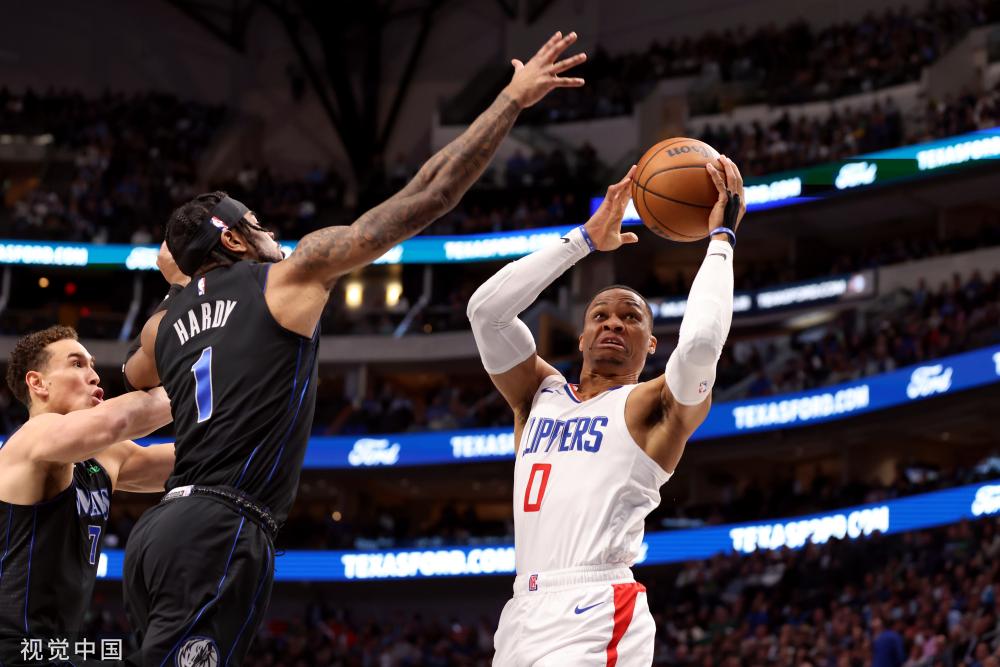 者中脱颖而 者中脱颖而