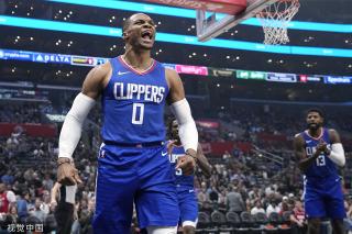 特别是在比 特别是在比