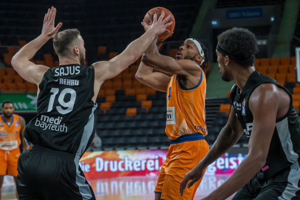 局势立下汗 局势立下汗