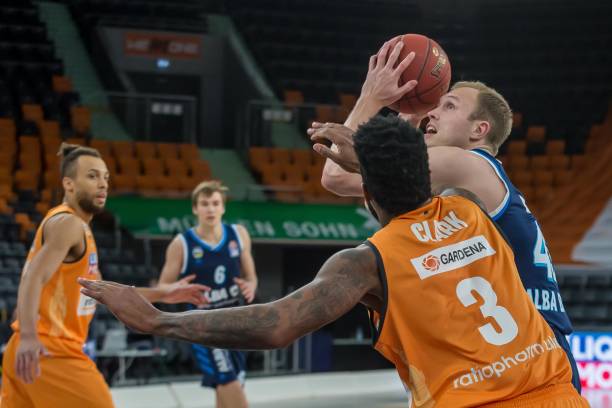 在本赛季中 在本赛季中